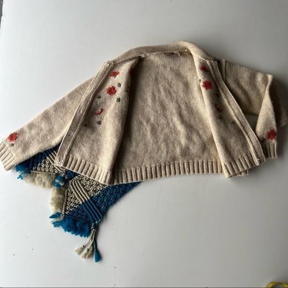 Ann Taylor Cream Floral Cardigan - Picture 6 of 14